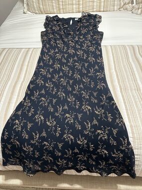 Casual Corner Navy Dress with Beige Floral Print